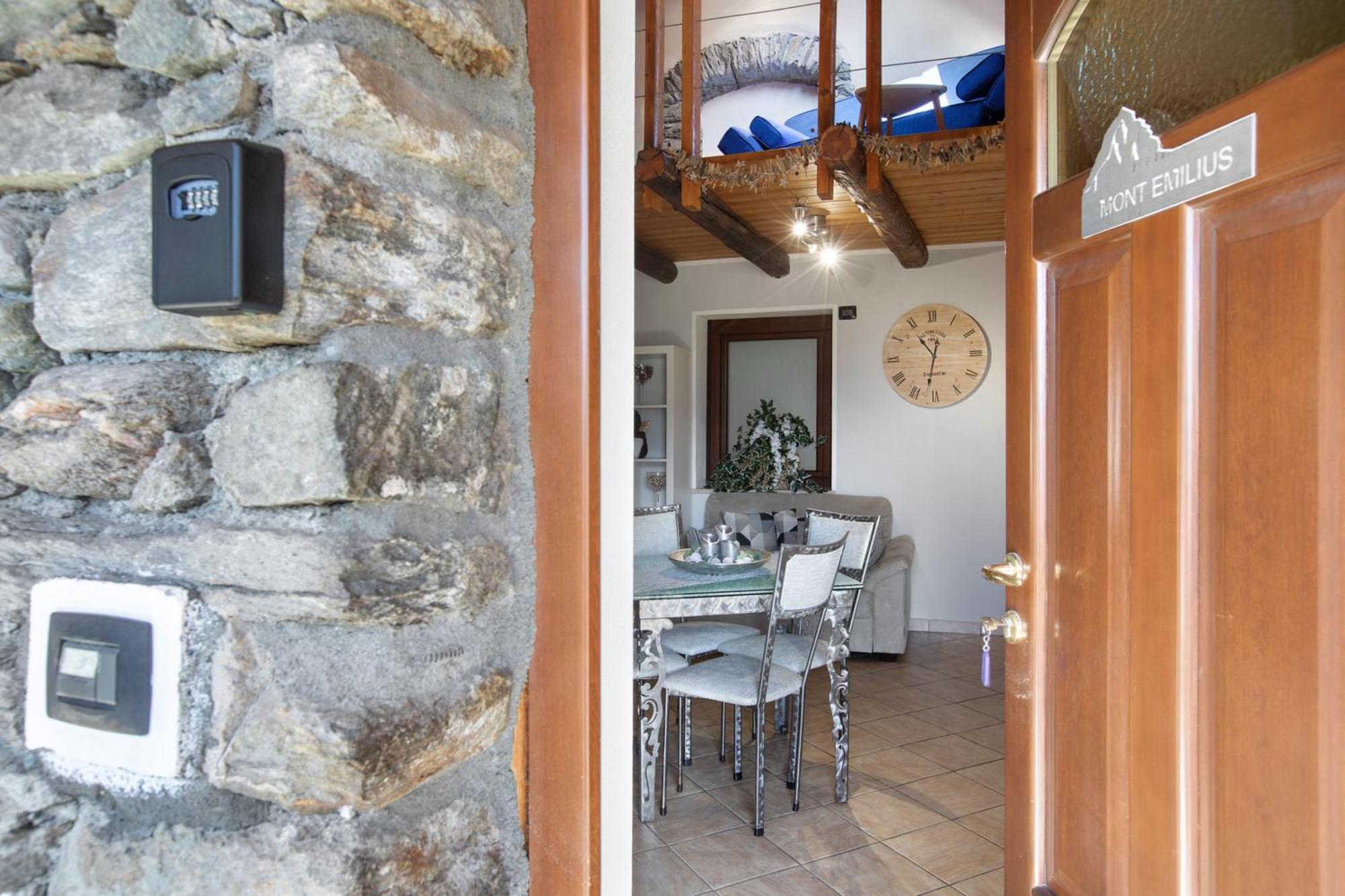 Maison Bebe Mont Emilius Aoste Extérieur photo